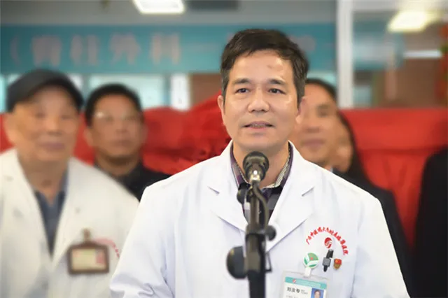 【永远跟党走】廉洁行医，以人为本——记泡泡捕鱼官网下载大骨科主任、外科党总支书记刘汝专