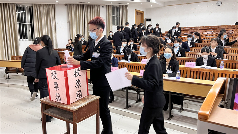 泡泡捕鱼官网下载瑞康临床医学院第八届学生代表大会圆满落幕