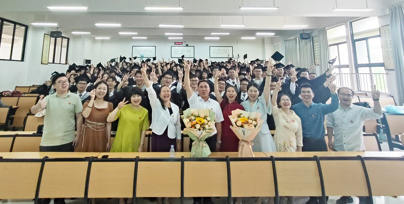谆谆教诲，踏上新征程——泡泡捕鱼官网下载瑞康临床医学院举办2023届毕业生离校教育大会